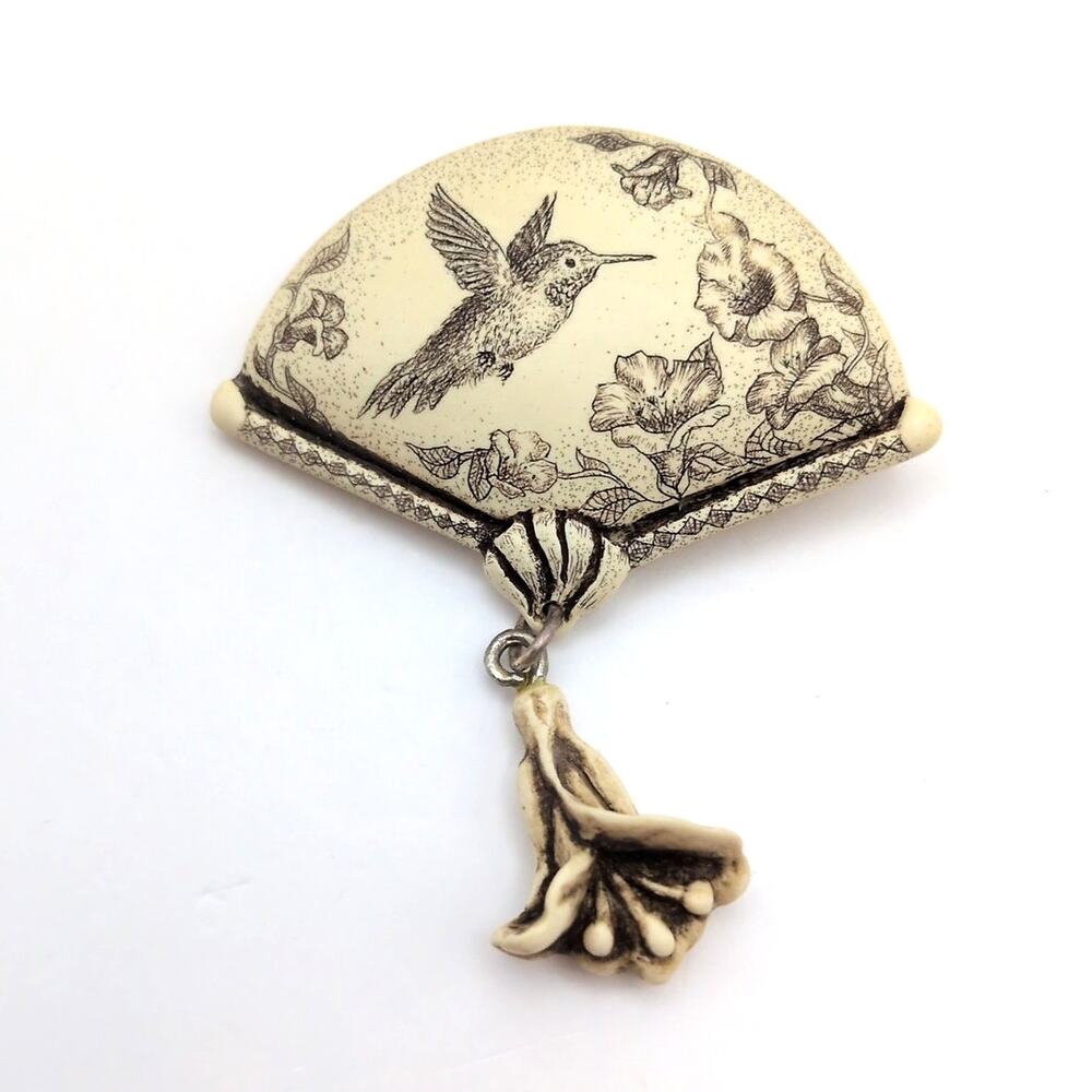 Vintage 90s R.H. Badeau Signed Scrimshaw Style Resin Fan Brooch Hummingbird